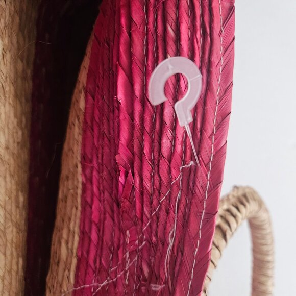 NWOT Artisanal Mexican Woven Straw Bag Pink & Natural with "Corazon" Charm - Picture 9 of 11